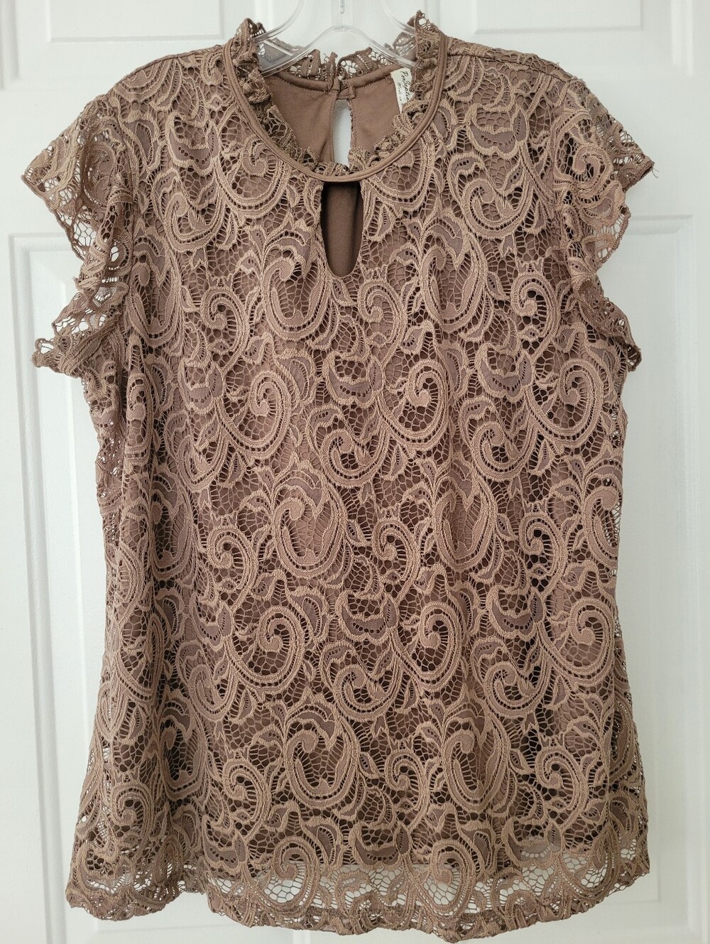 PerSeption Concept Short Sleeves Scalloped, Mocha/brown, Taupe.